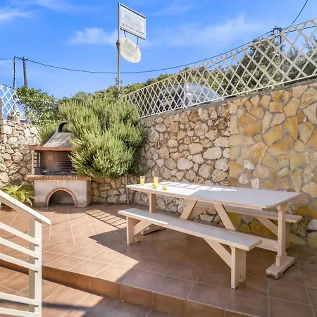 Oceanida Thetis Apartment